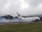 737 Comes In Wheels Up
