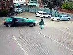 Carjackers Bested By A Quick Thinking Woman
