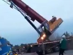 Crane Fail Results In Some Pretty Huge Lulz
