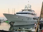 Super Yacht Loses Control Coming In To Dock
