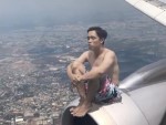 Watch This Dude Sitting On A Plane Wing
